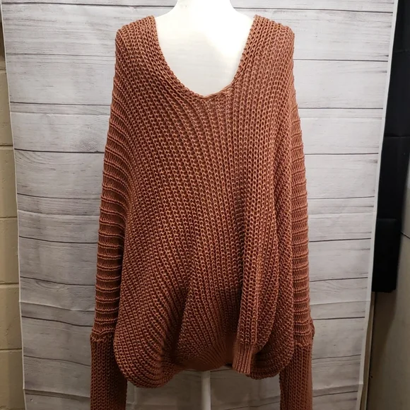 Womens Slouchy POL Sweater worn once - Picture 4 of 5
